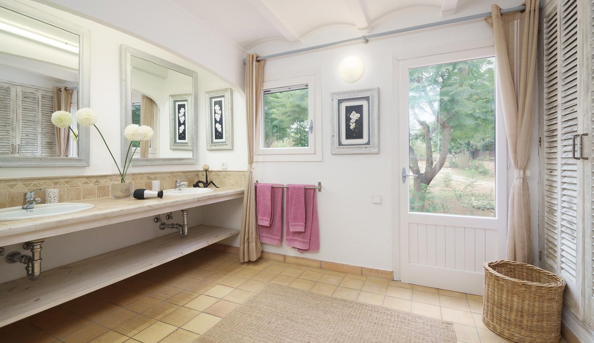Master bathroom