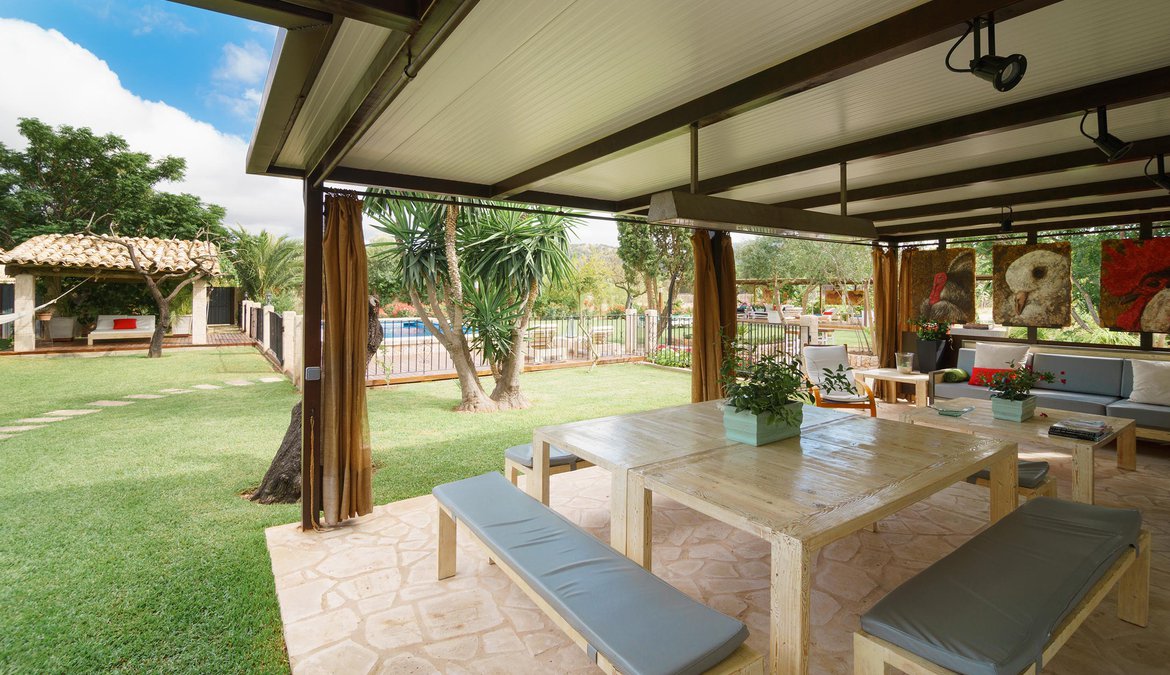 Outside dining area