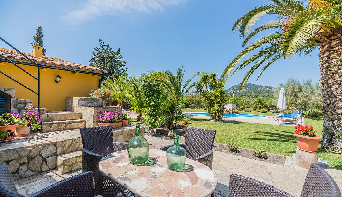 Outside dining area